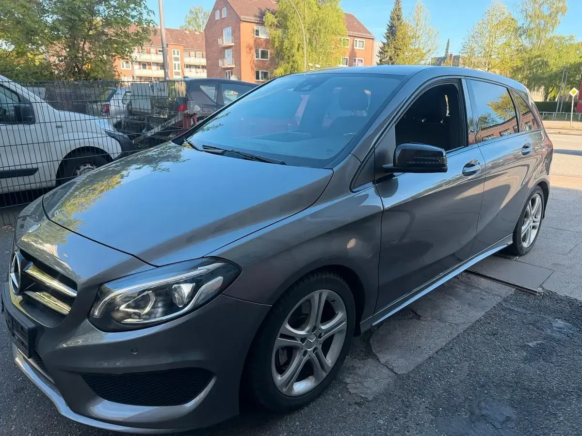 Gebraucht Mercedes B220 AMG 184 PS (135 kW) 2015 Grau Kleinwagen