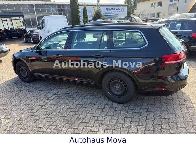 Gebraucht VW Passat Comfortline 150 PS (110 kW) 2016 Schwarz Kombi