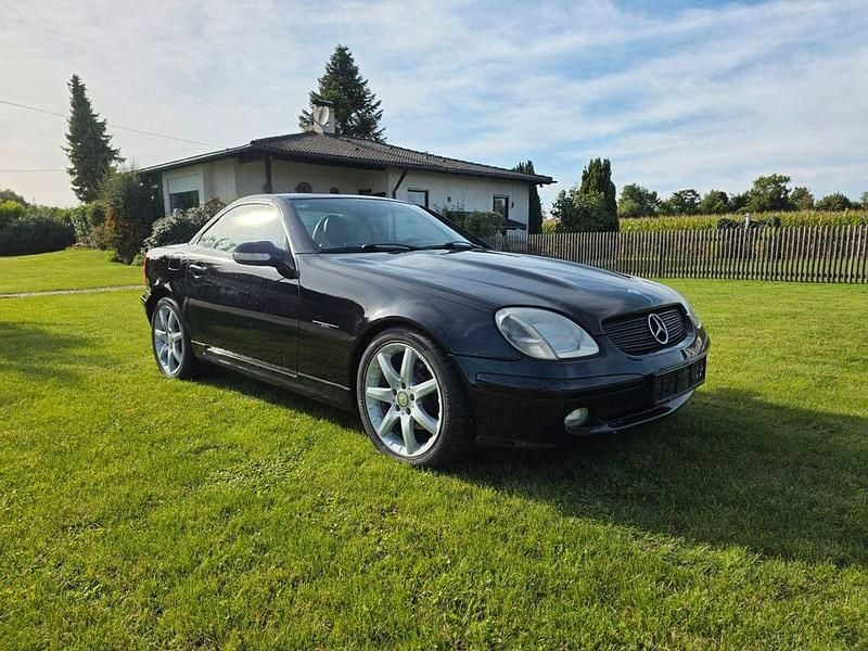 Schwarz Gebraucht 2003 Mercedes SLK200 Edition Cabrio | 5.900 € (Fairer Preis) - Bild 1/4