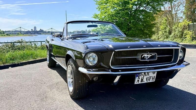 Second-hand Ford Mustang 230 CP (169 kW) 1967 Negru Cabrio