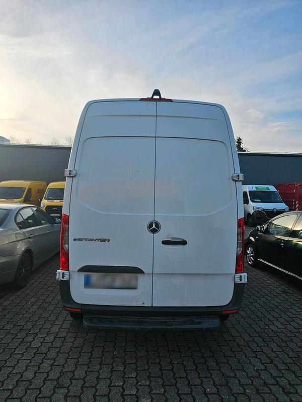 Gebraucht Mercedes Sprinter 69 kW (95 PS) 2021 Weiß Van