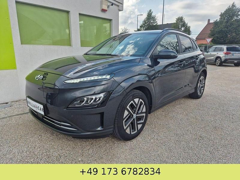 Grau Gebraucht 2022 Hyundai Kona SUV | 21.990 € (Fairer Preis) - Bild 1/4