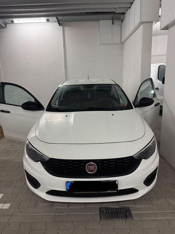 Weiß Gebraucht 2019 Fiat Tipo Pop Limousine | 10.500 € (Guter Preis) - Bild 1/4