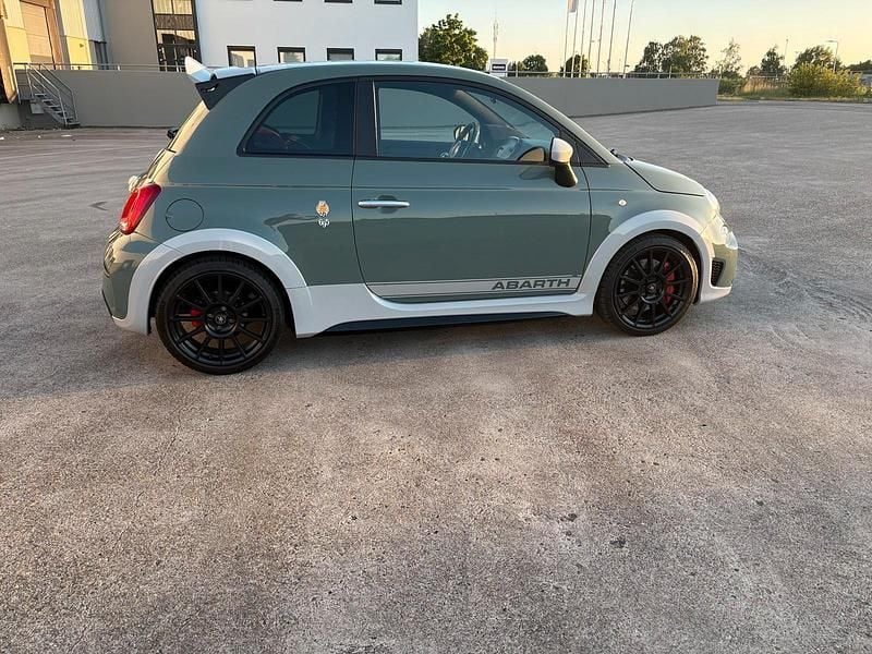 Gebraucht Abarth 695 70th Anniversary 179 PS (131 kW) 2020 Grün Kleinwagen