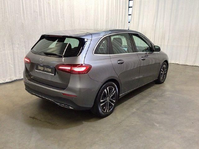 Gebraucht 2023 Mercedes B220 Van / Kleinbus | 32.432 € (Fairer Preis) - Bild 1/4