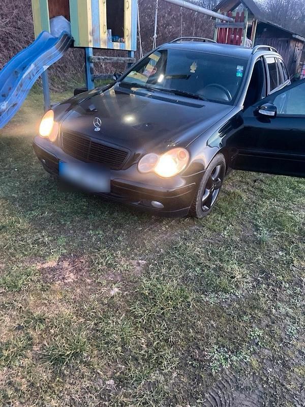 Gebraucht Mercedes C200 163 PS (119 kW) 2004 Schwarz Kombi
