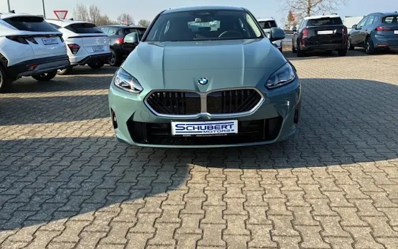 Gebraucht BMW 116 Performance 122 PS (89 kW) 2026 Schwarz Kleinwagen