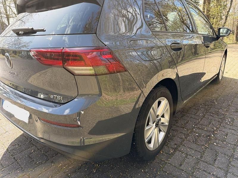 Gebraucht VW Golf VII Style 150 PS (110 kW) 2021 Grau Kleinwagen