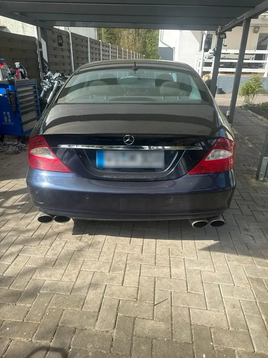 Gebraucht Mercedes CLS500 306 PS (225 kW) 2004 Blau Coupé
