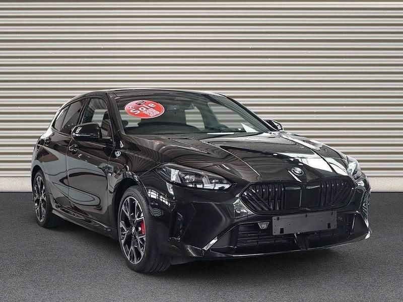 Gebraucht BMW 123 Efficient Dynamics 204 PS (150 kW) 2025 Black sapphire Kleinwagen