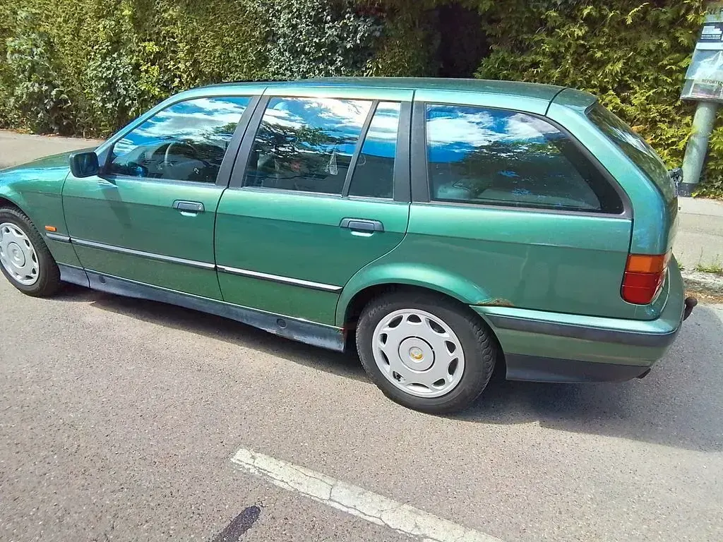Gebraucht BMW 318 116 PS (85 kW) 1999 Grün Kombi