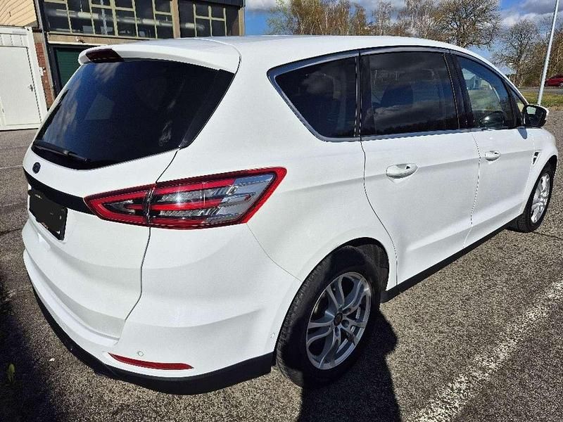 Gebraucht Ford S-MAX Titanium 150 PS (110 kW) 2018 Weiß Van / Kleinbus