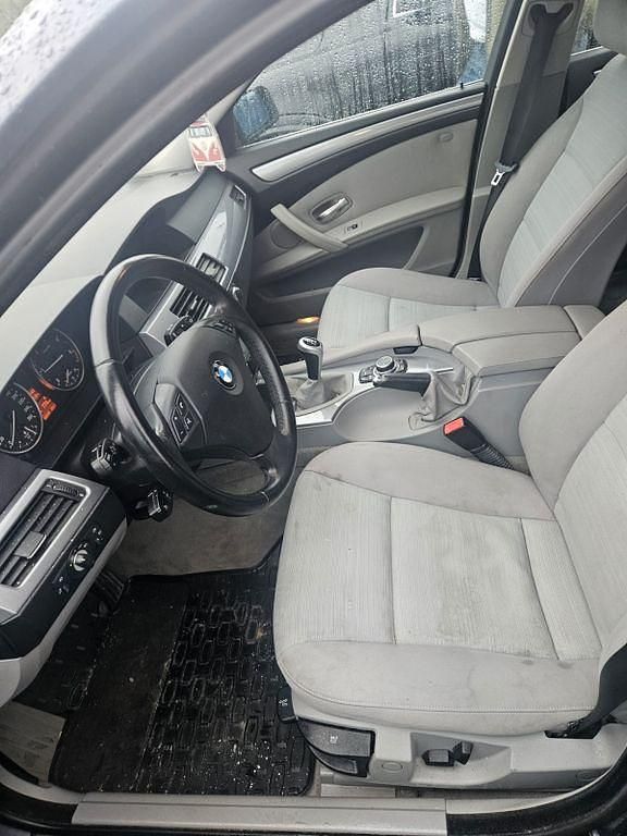 Grau Gebraucht 2009 BMW 520 Kombi | 3.000 € (Superpreis) - Bild 1/4