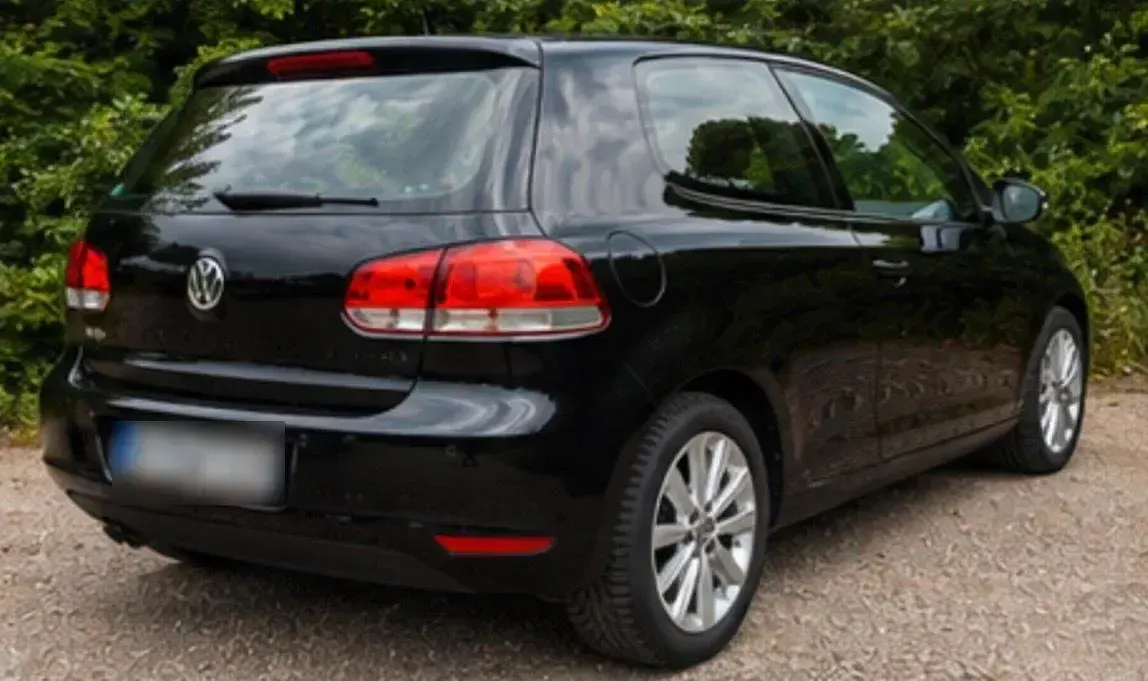 Gebraucht VW Golf VI 86 PS (63 kW) 2011 Schwarz Kleinwagen