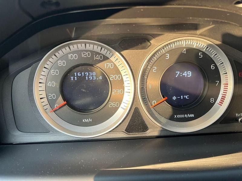 Gebraucht Volvo V70 179 PS (131 kW) 2011 Blau Kombi