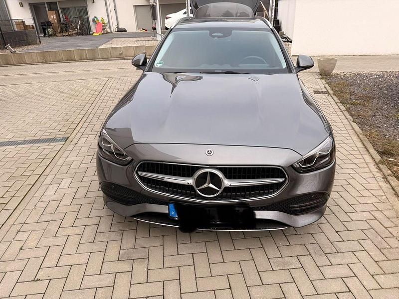 Gebraucht 2024 Mercedes C220 Kombi | 34.500 € (Guter Preis) - Bild 1/4