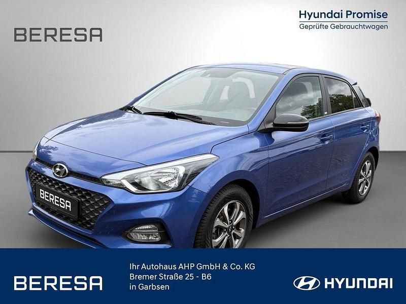 Blau Gebraucht 2019 Hyundai i20 YES! Limousine | 12.940 € (Fairer Preis) - Bild 1/4