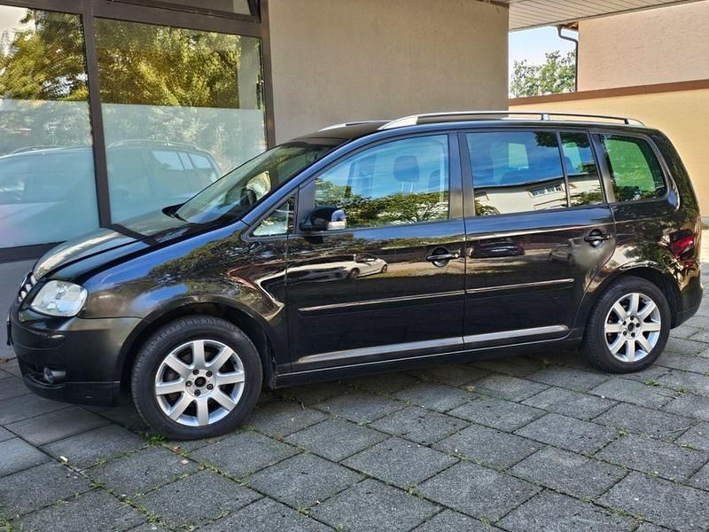 Gebraucht VW Touran Highline 116 PS (85 kW) 2004 Schwarz Van / Kleinbus