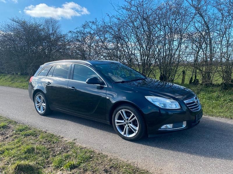 Gebraucht Opel Insignia 160 PS (117 kW) 2012 Schwarz Kombi