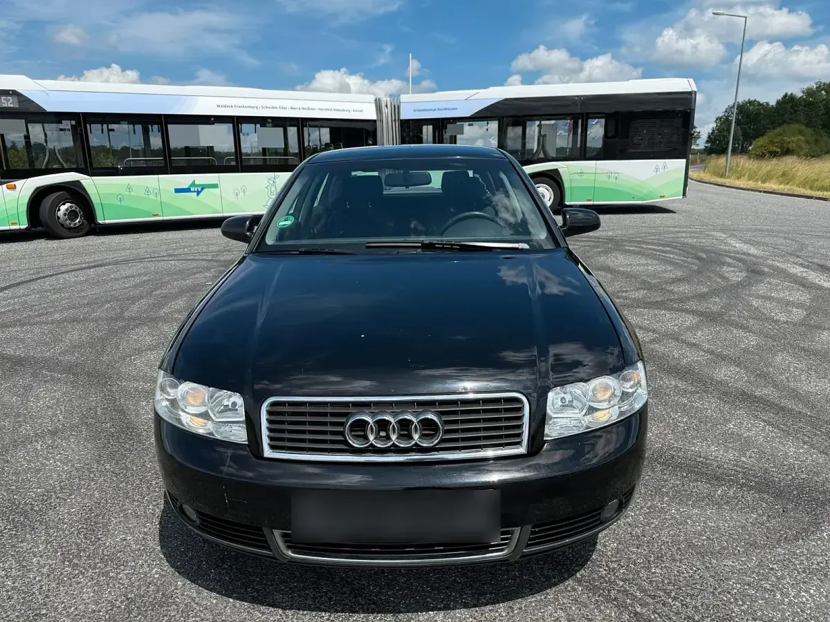 Gebraucht Audi A4 102 PS (75 kW) 2003 Schwarz Limousine