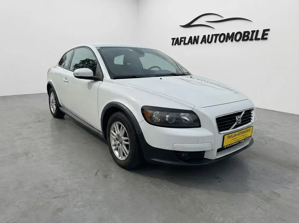 Gebraucht Volvo C30 Momentum 145 PS (106 kW) 2007 Weiß Kleinwagen