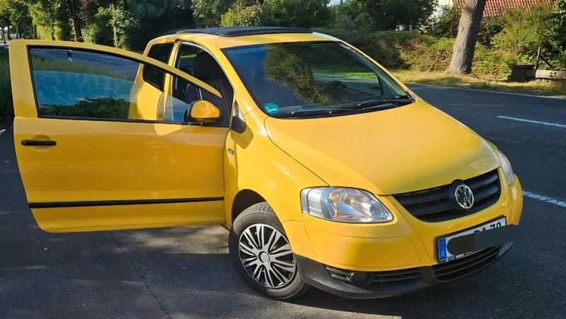 Second-hand VW Fox 55 CP (40 kW) 2007 Galben Hatchback