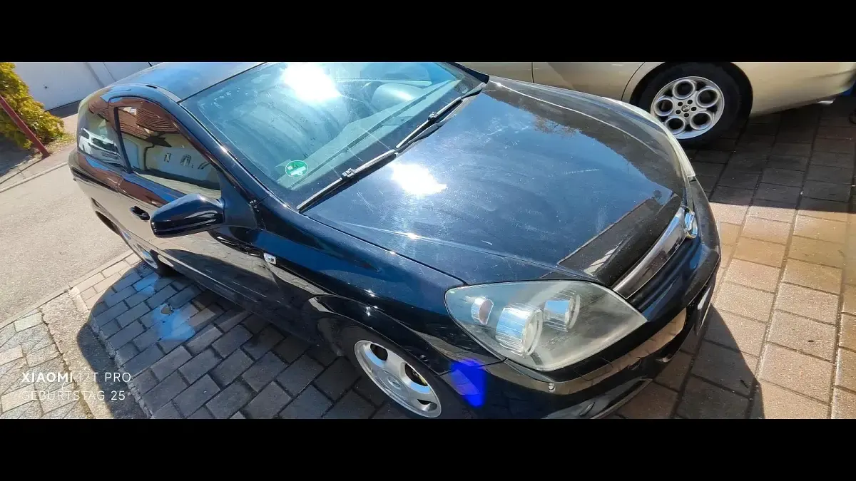 Second-hand Opel Astra 105 CP (77 kW) 2006 Negru Coupe