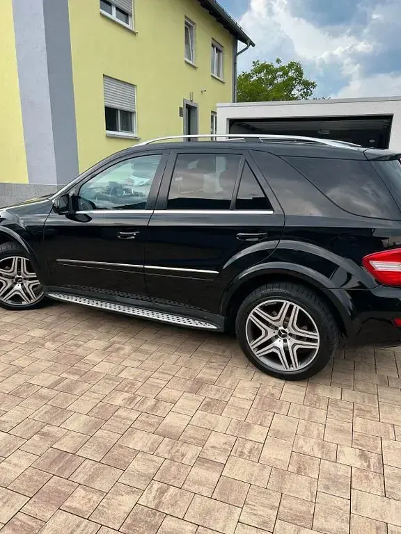 Gebraucht Mercedes ML420 306 PS (225 kW) 2009 Schwarz SUV
