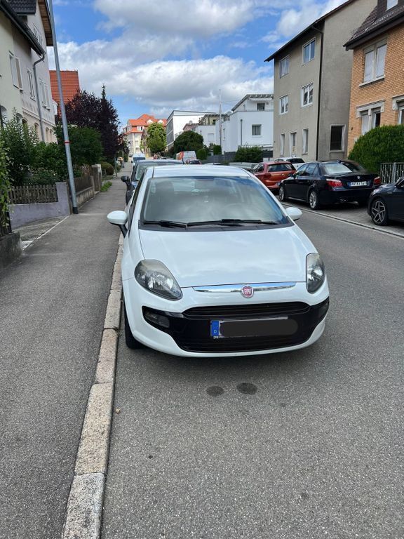 Weiß Gebraucht 2011 Fiat Punto Evo Kleinwagen | 3.500 € (Fairer Preis) - Bild 1/4