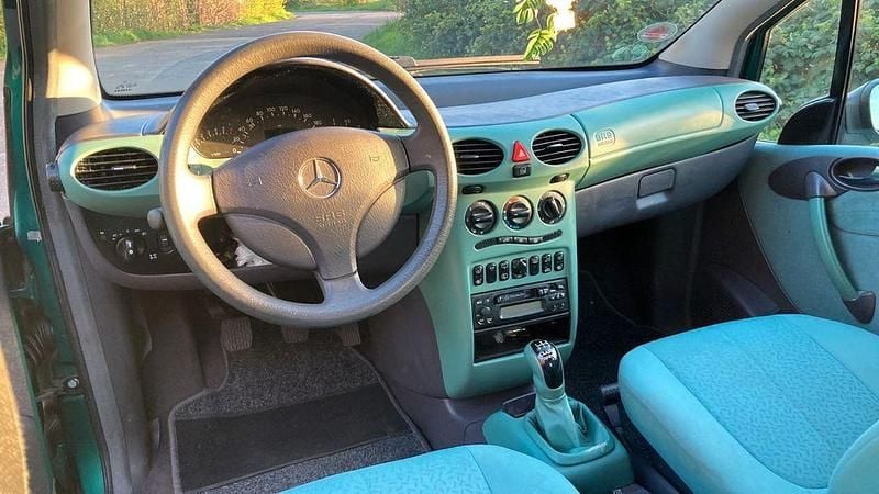 Gebraucht Mercedes A140 Avantgarde 82 PS (60 kW) 2000 Grün Van / Kleinbus