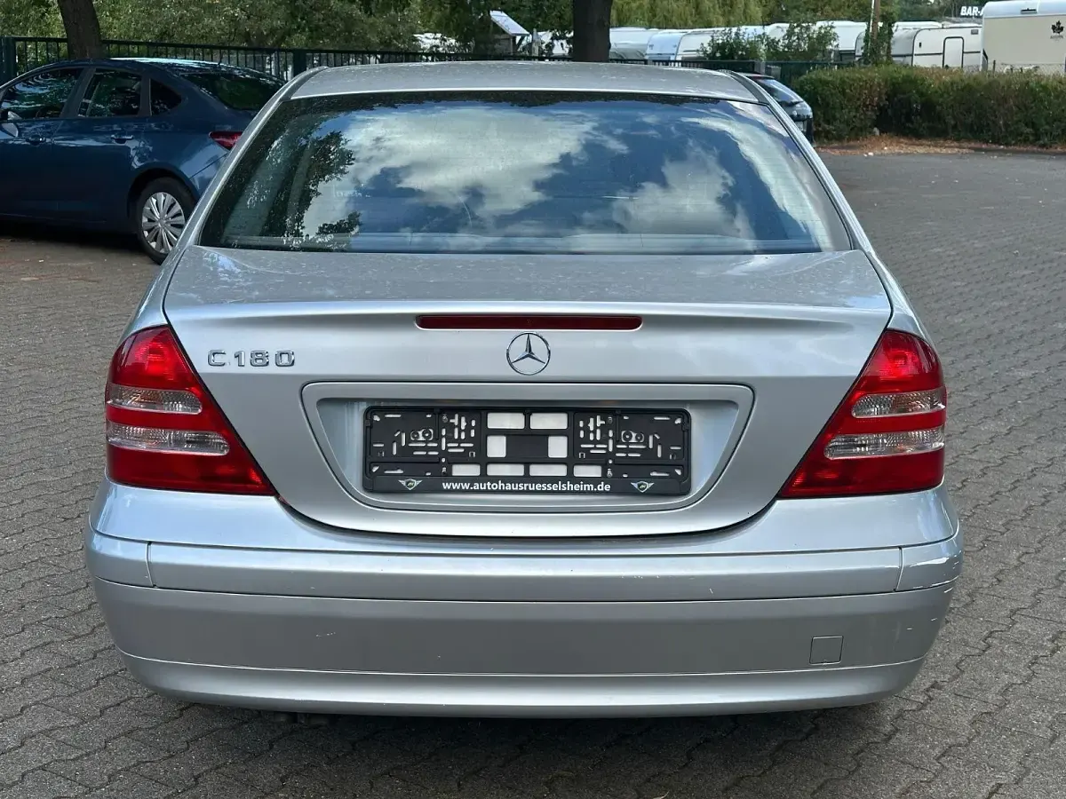 Gebraucht Mercedes C180 Classic 129 PS (94 kW) 2000 Silber Limousine