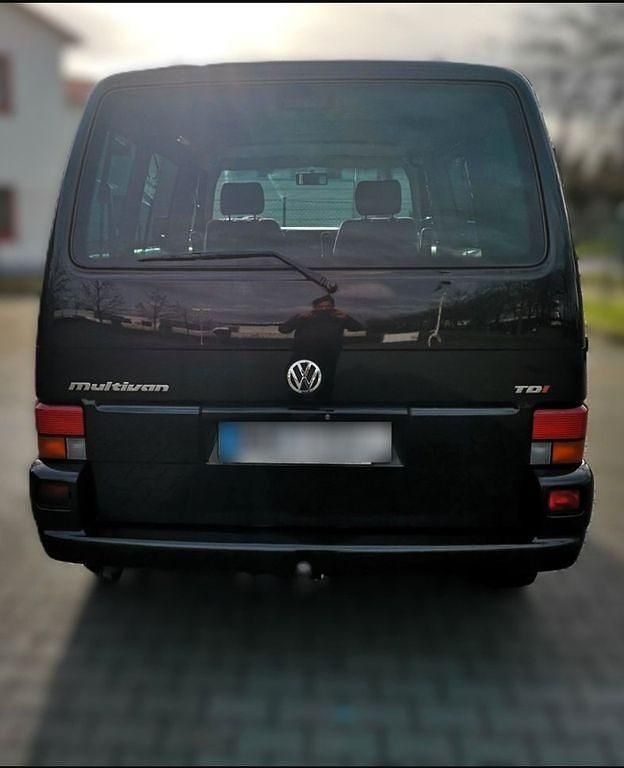 Second-hand VW T4 151 CP (111 kW) 2000 Negru Van