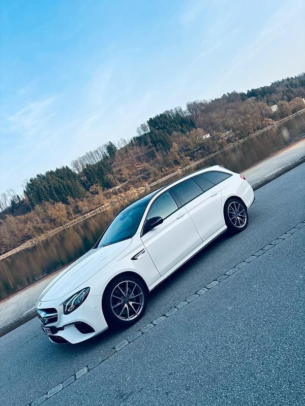 Gebraucht Mercedes E63 AMG AMG 571 PS (419 kW) 2018 Weiß Kombi