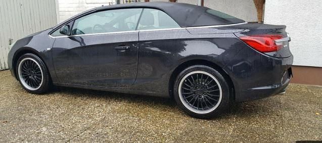 Gebraucht Opel Cascada Edition 170 PS (125 kW) 2013 Schwarz Cabrio