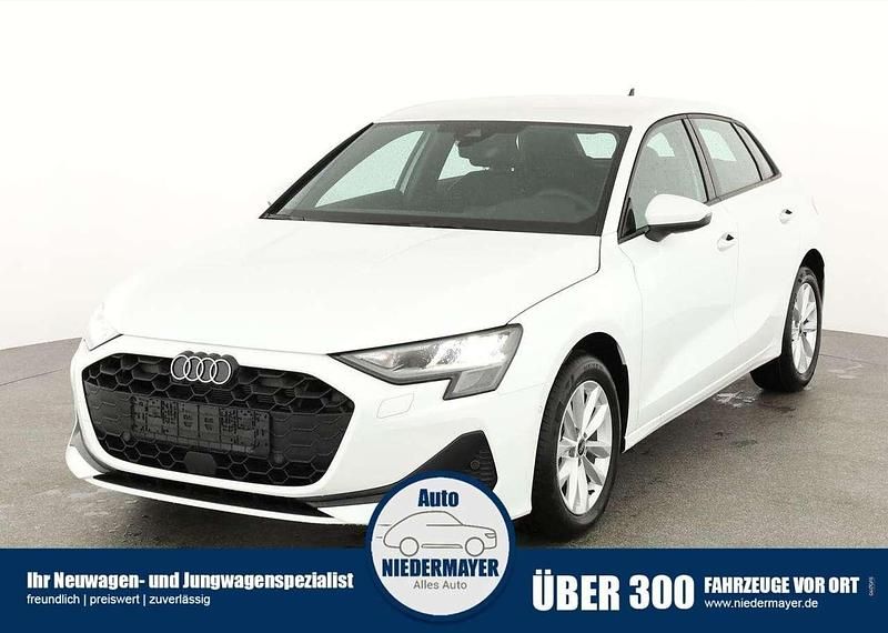 Weiß Neu 2025 Audi A3 Limousine | 30.495 € (Superpreis) - Bild 1/4