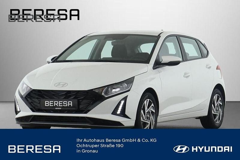 Weiß Neu 2025 Hyundai i20 Trend Limousine | 20.780 € (Fairer Preis) - Bild 1/4
