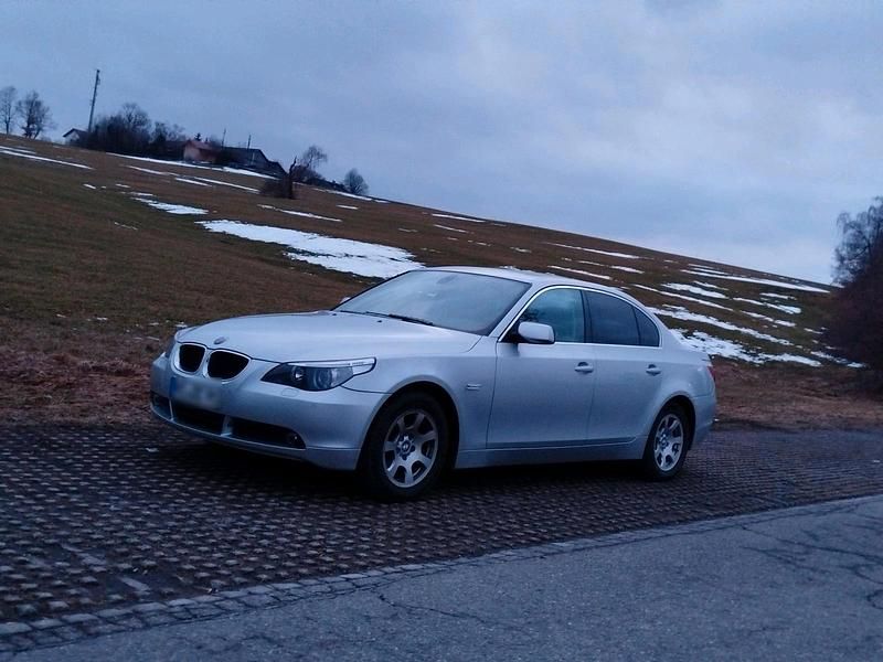 Gebraucht BMW 520 170 PS (125 kW) 2004 Silber Limousine