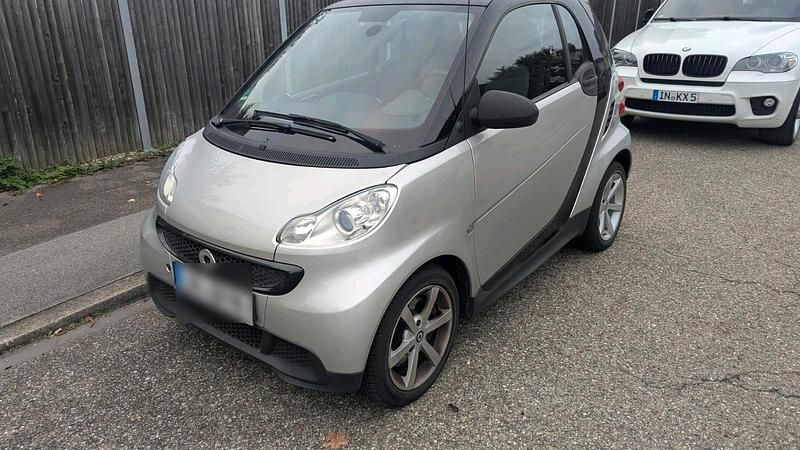 Silber Gebraucht 2013 Smart ForTwo Coupé Kleinwagen | 5.900 € (Fairer Preis) - Bild 1/4