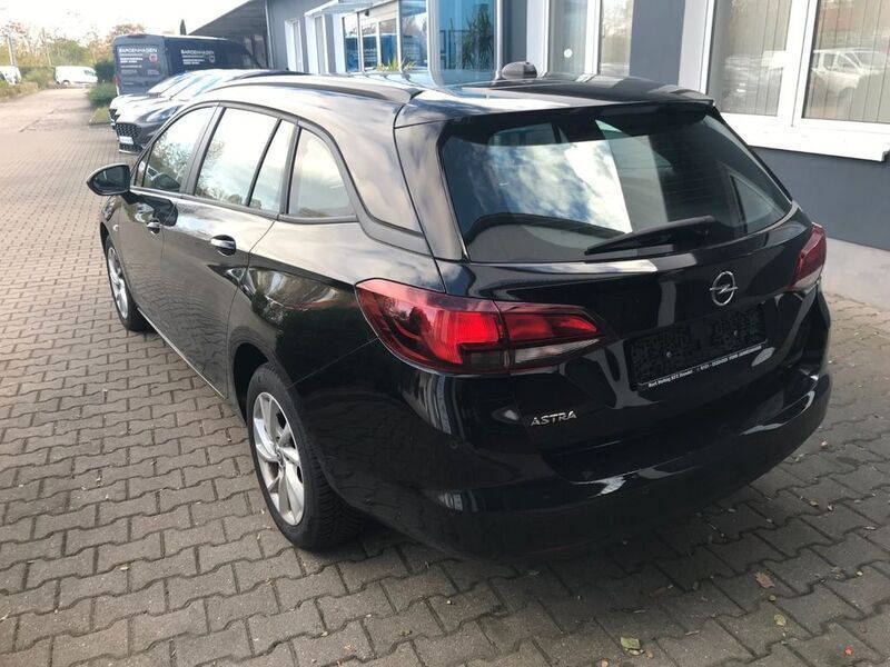 Gebraucht Opel Astra 122 PS (89 kW) 2021 Schwarz Kombi