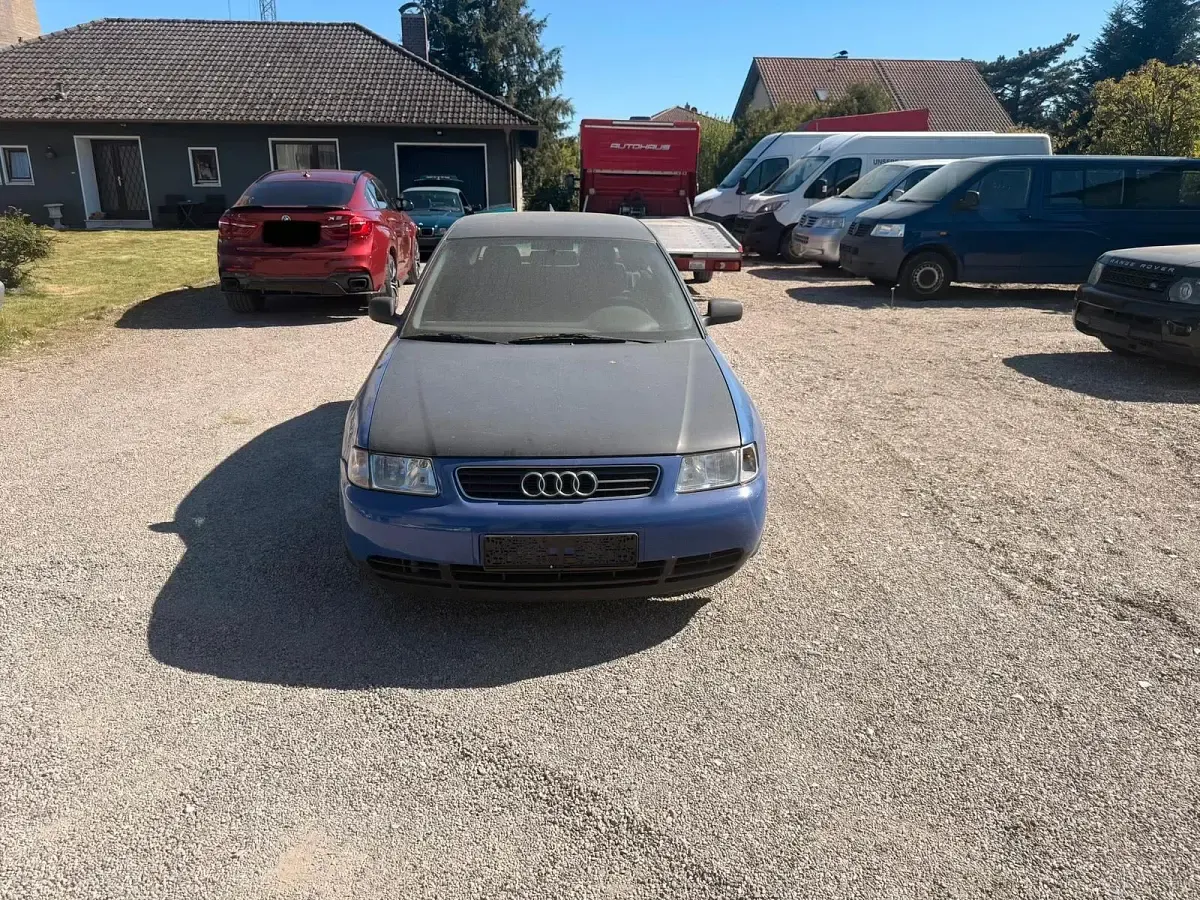 Second-hand Audi A3 125 CP (91 kW) 1997 Albastru Hatchback
