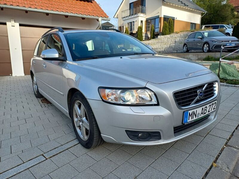 Gebraucht Volvo V50 Momentum 136 PS (100 kW) 2009 Silber Kombi