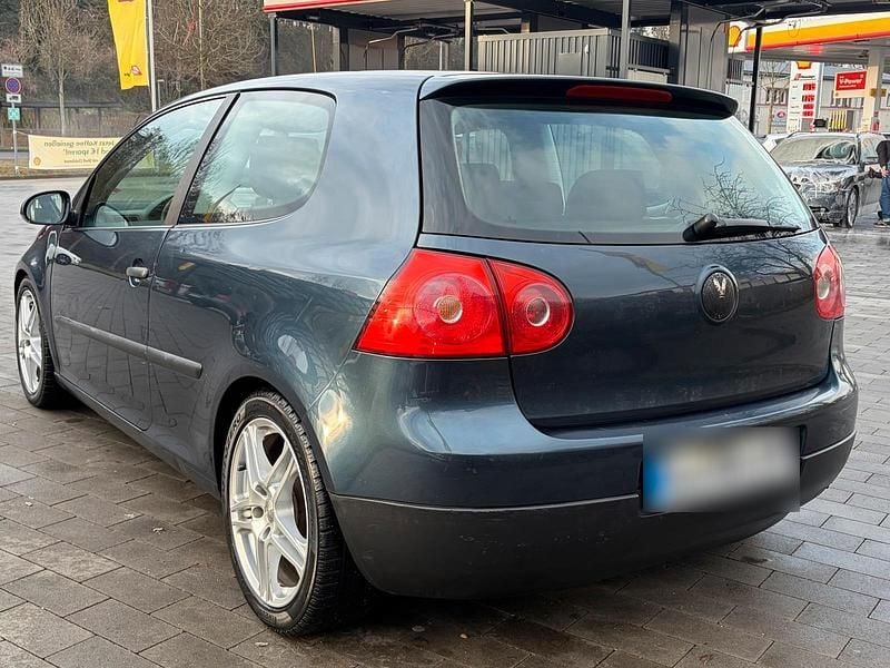 Gebraucht VW Golf V 105 PS (77 kW) 2004 Kleinwagen