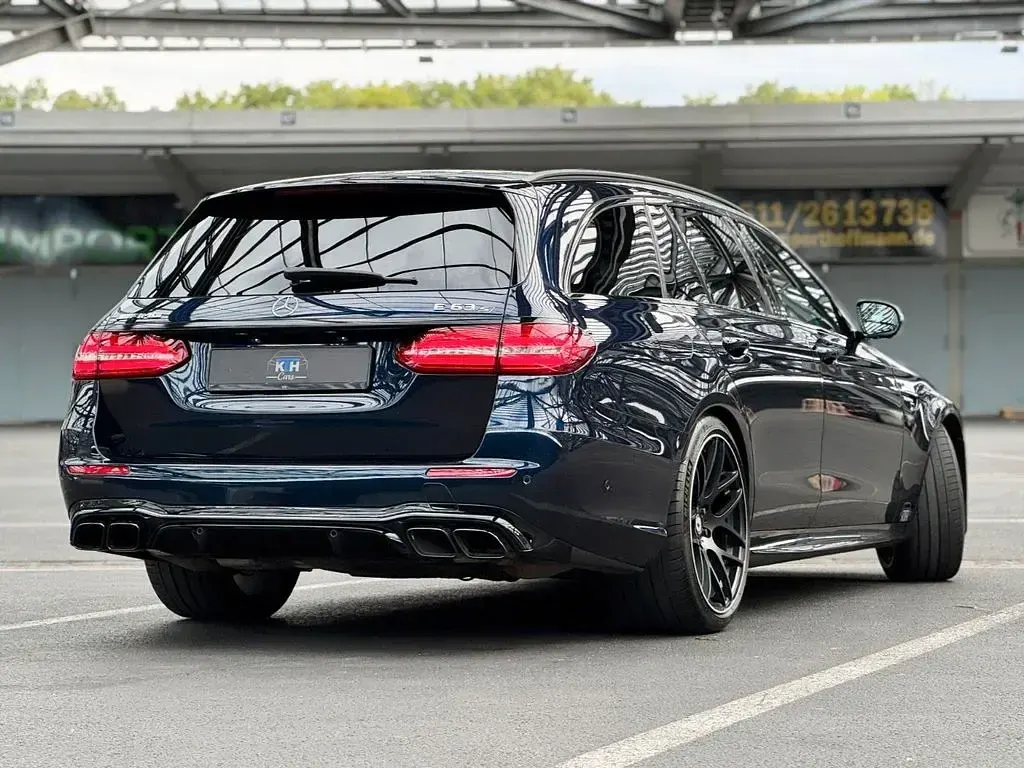 Gebraucht Mercedes E63S AMG AMG 612 PS (450 kW) 2022 Blau Limousine