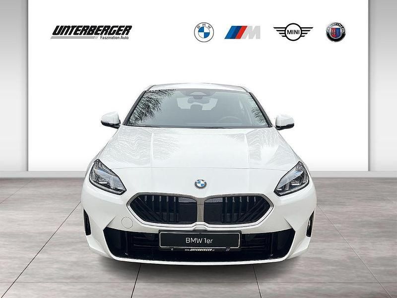 Nowe BMW 116 Performance 122 KM (89 kW) 2026 Biały Hatchback