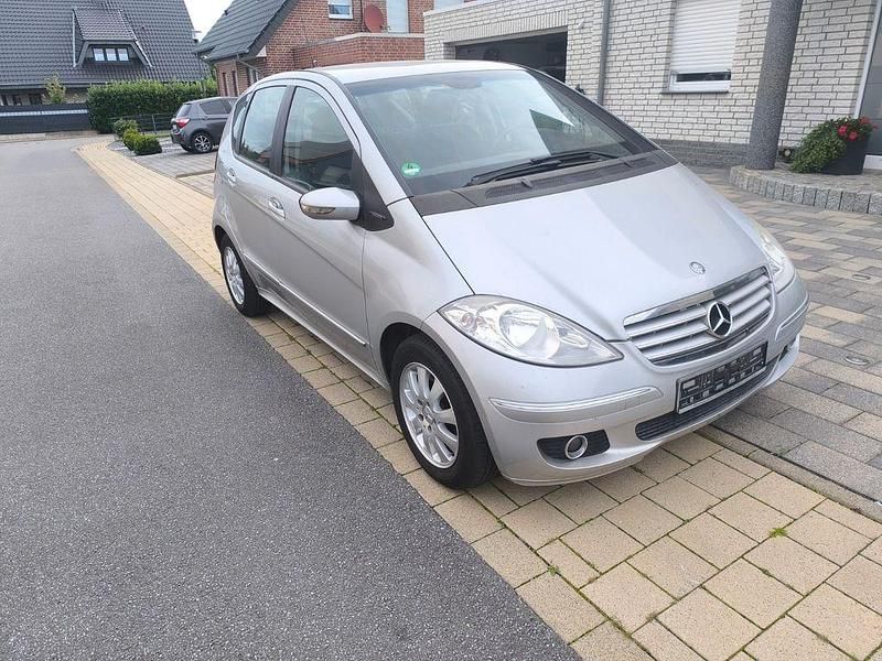 Silber Gebraucht 2005 Mercedes A170 Elegance Van / Kleinbus | 2.700 € (Guter Preis) - Bild 1/4