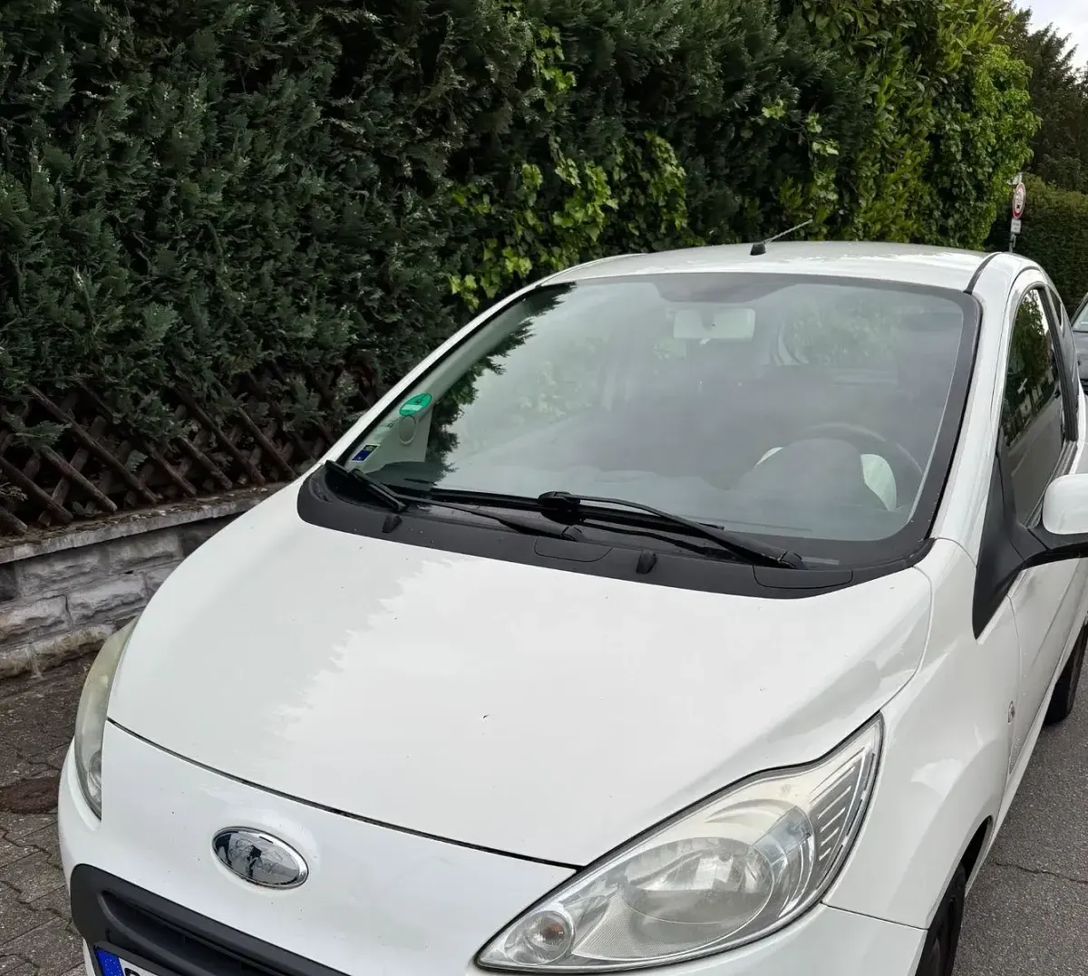 Gebraucht Ford Ka Trend 69 PS (50 kW) 2010 Weiß Kleinwagen