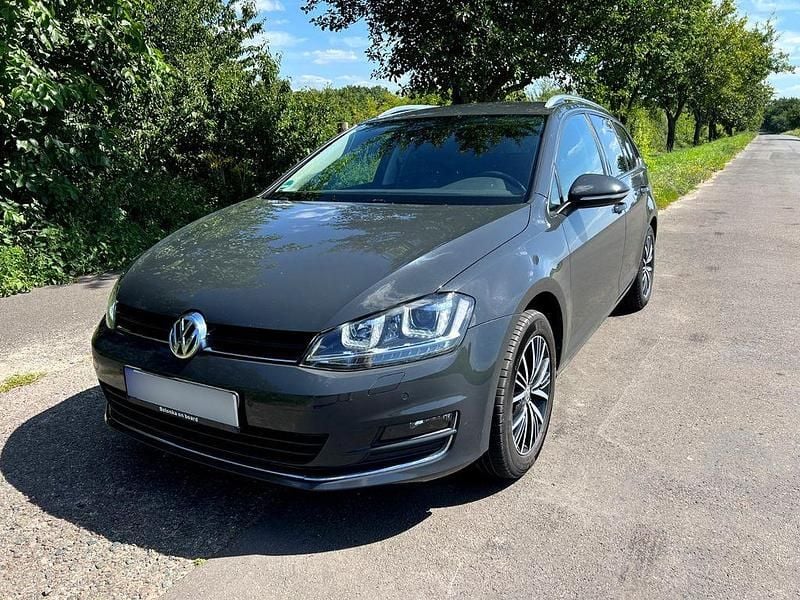 Grau Gebraucht 2016 VW Golf VII Allstar Kombi | 11.990 € (Superpreis) - Bild 1/4
