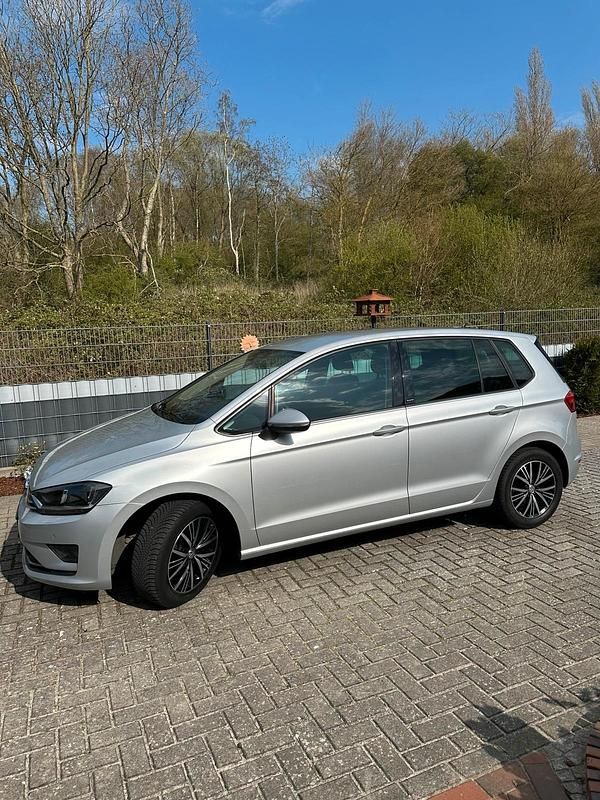 Silber Gebraucht 2018 VW Golf Sportsvan Allstar Van / Kleinbus | 9.500 € (Superpreis) - Bild 1/4