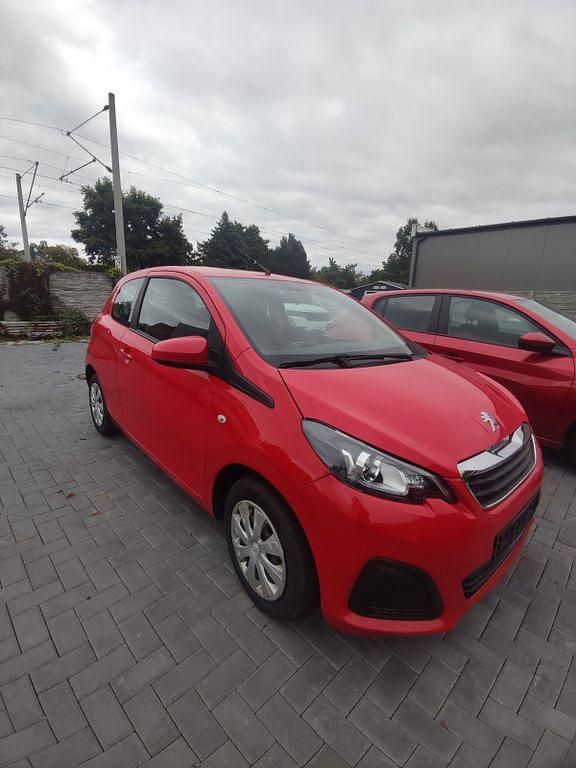 Rot Gebraucht 2017 Peugeot 108 Active Kleinwagen | 5.590 € (Fairer Preis) - Bild 1/4