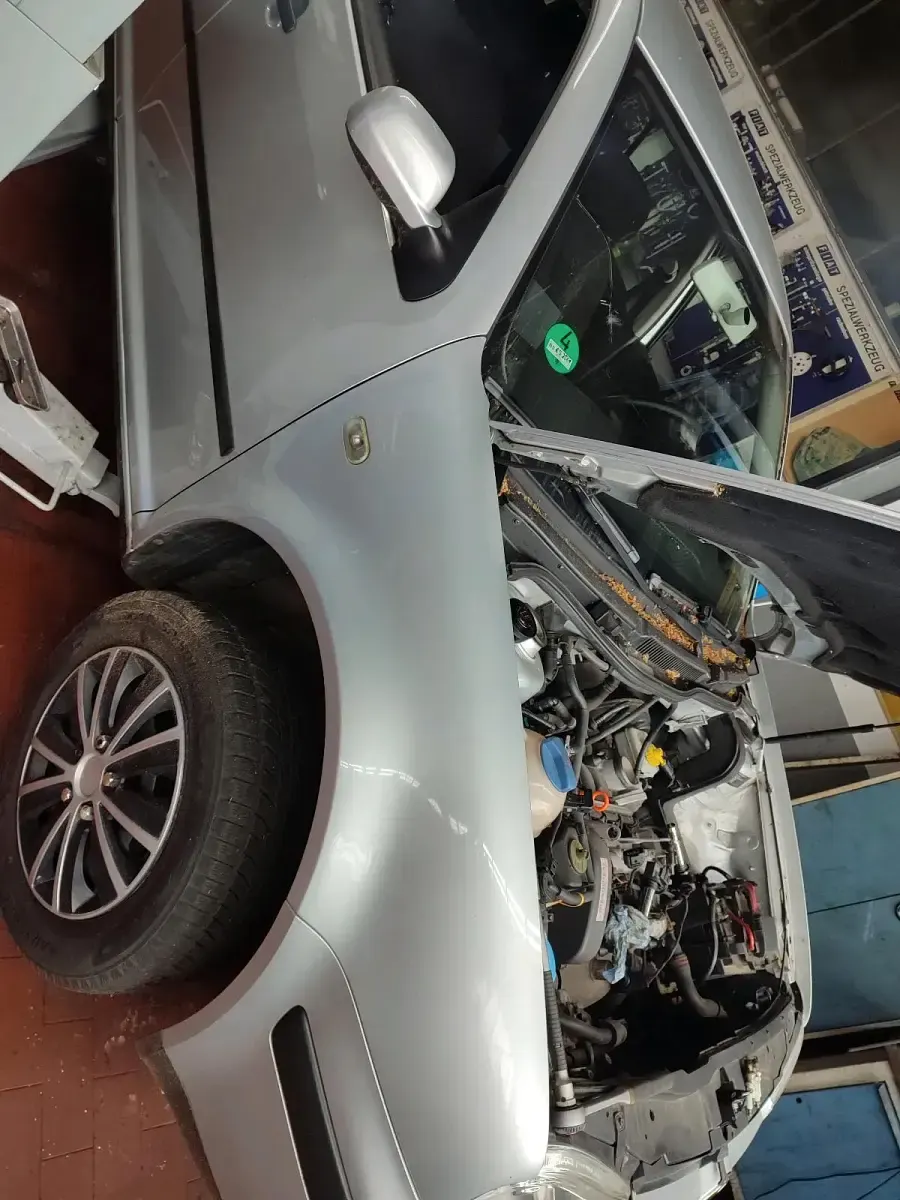 Gebraucht VW Golf IV 104 PS (76 kW) 2003 Silber Kleinwagen